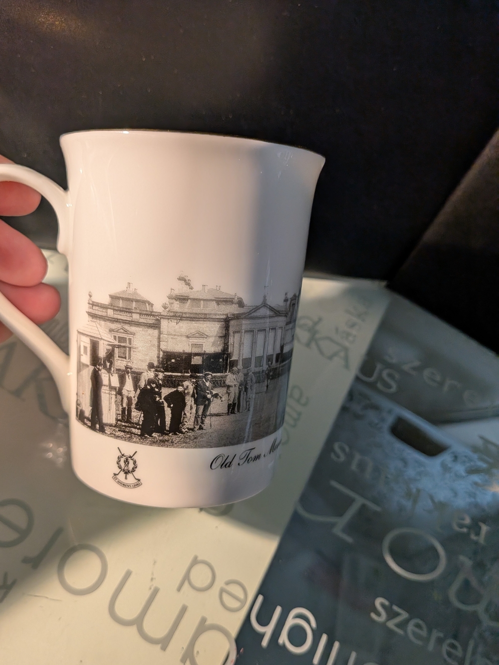 Golf Lovers - White Porcelain Mug with Vintage St Andrew's Golf Illustration